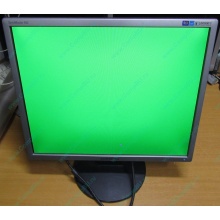 Монитор 19" Samsung SyncMaster 943N на экране малозаметные царапинки (Ростов)